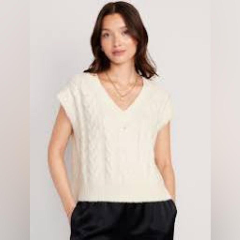 OLD NAVY SWEATER VEST
